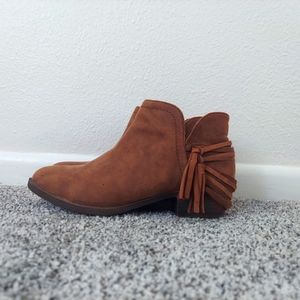 Camel Fringe booties